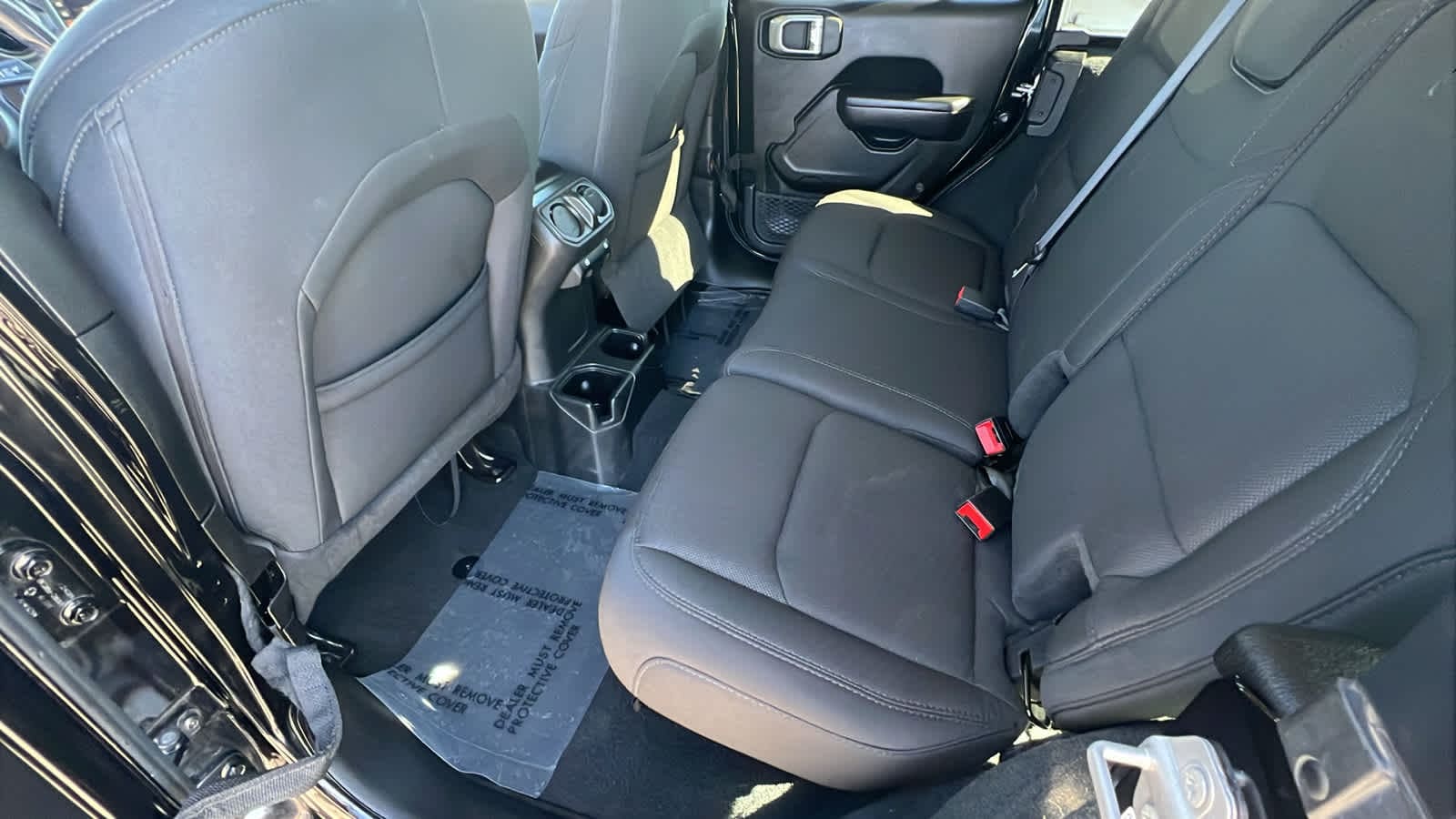 Thumbnail: 2022 Jeep Wrangler - 23