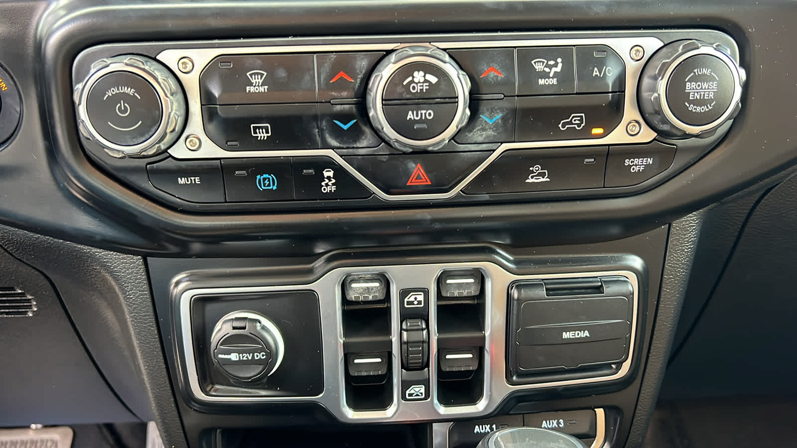 Thumbnail: 2023 Jeep Wrangler - 13