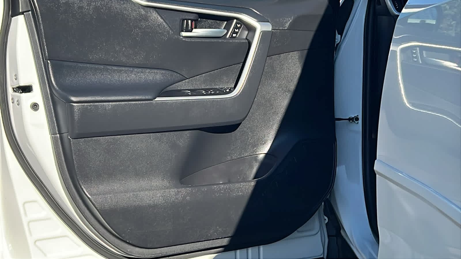 Thumbnail: 2024 Toyota RAV4 - 23