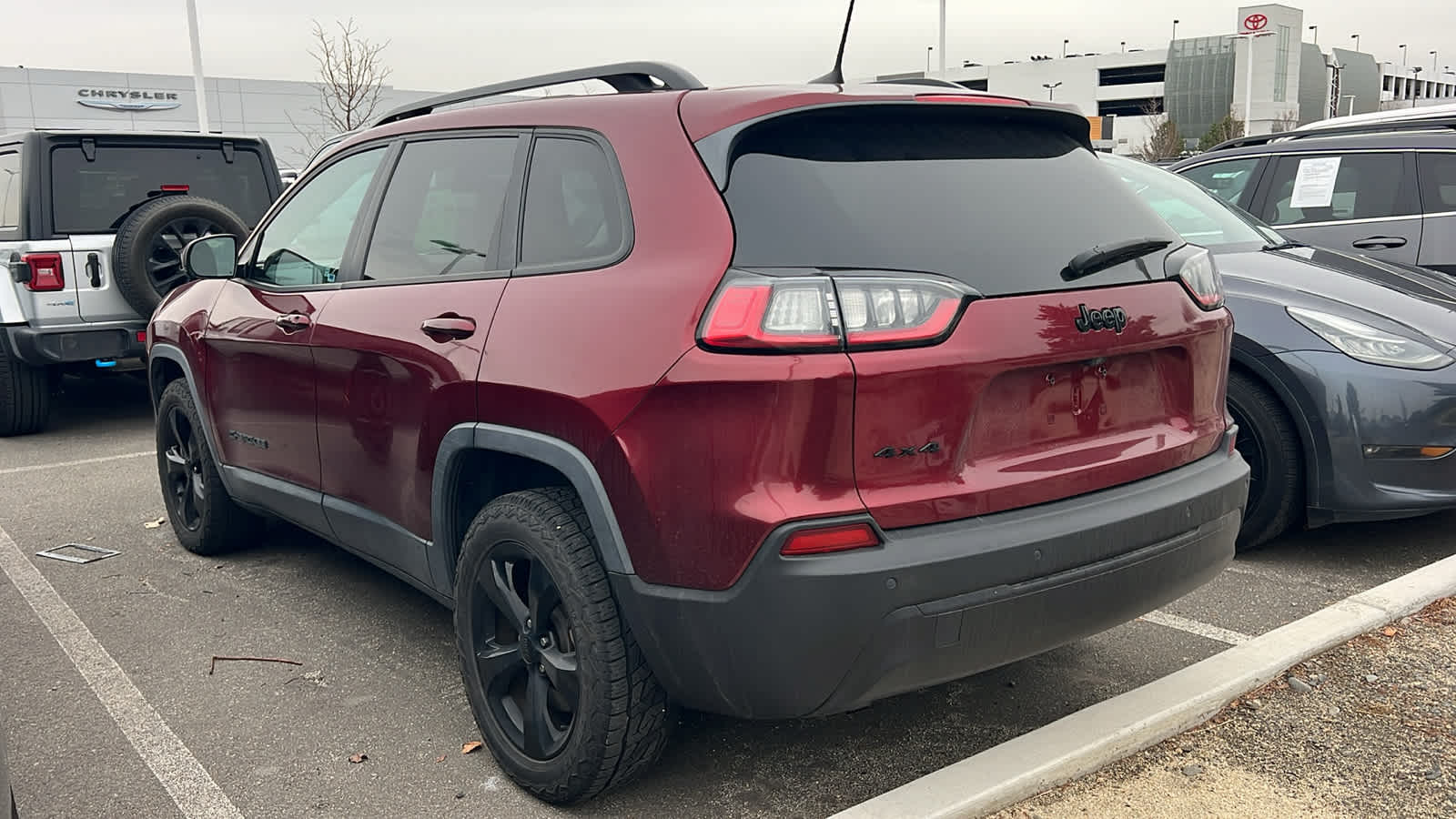 Thumbnail: 2020 Jeep Cherokee - 7