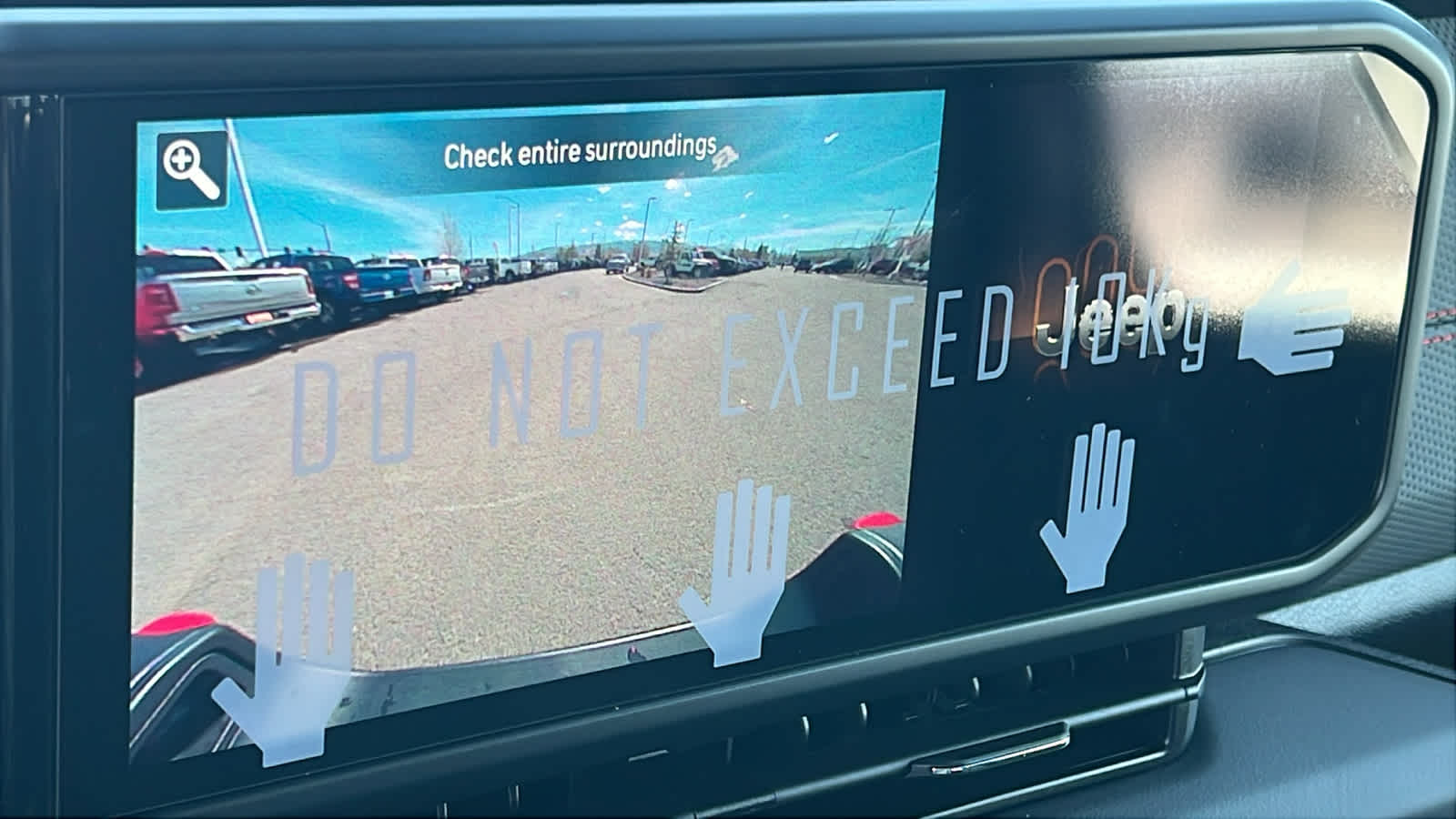 Thumbnail: 2026 Jeep Gladiator - 16