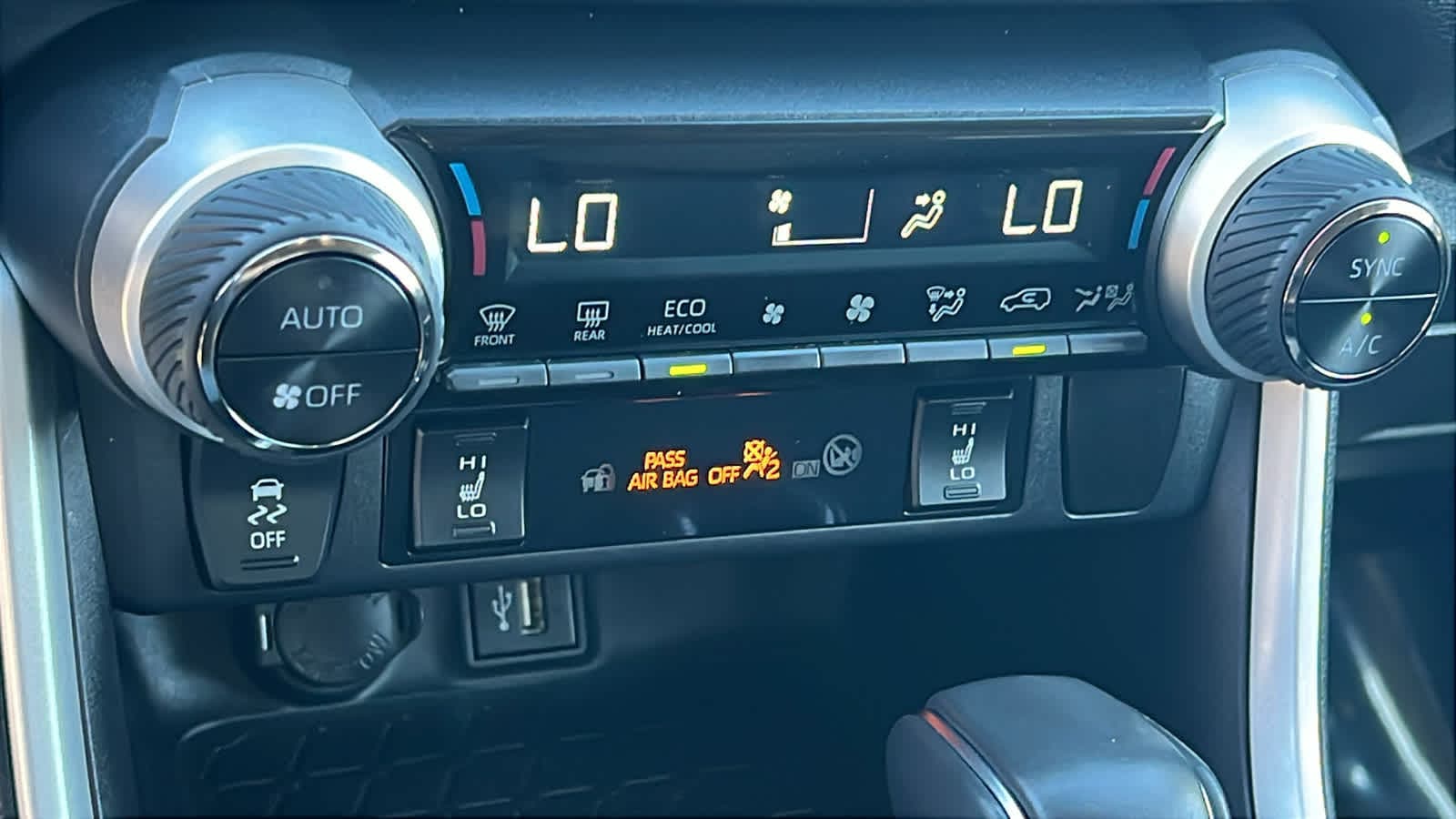 Thumbnail: 2024 Toyota RAV4 - 14