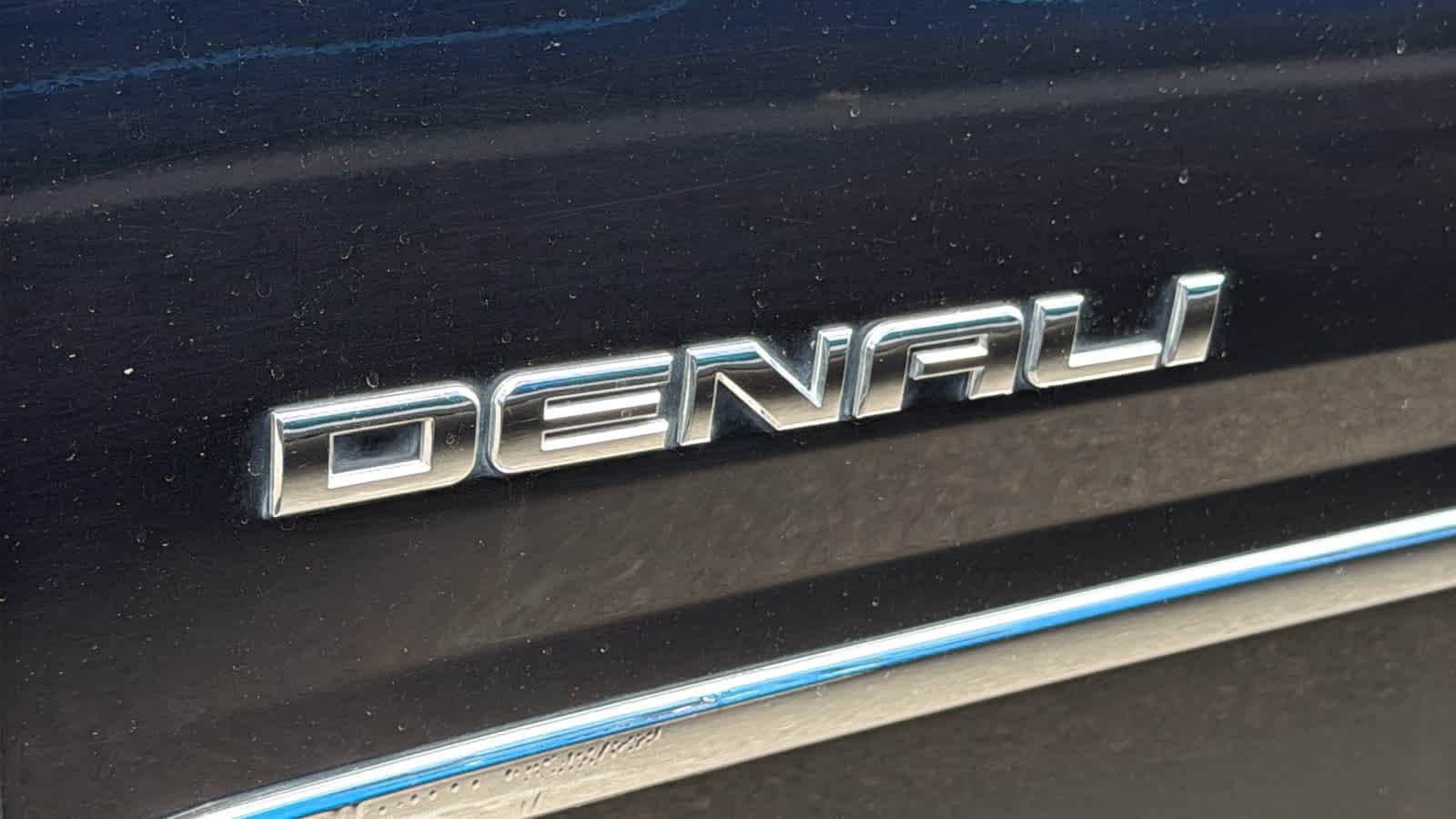 Thumbnail: 2019 GMC Yukon XL - 3