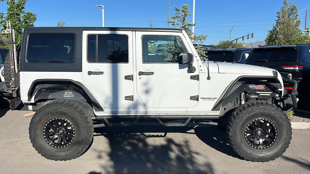 Used 2015 Jeep Wrangler Unlimited Rubicon SUV