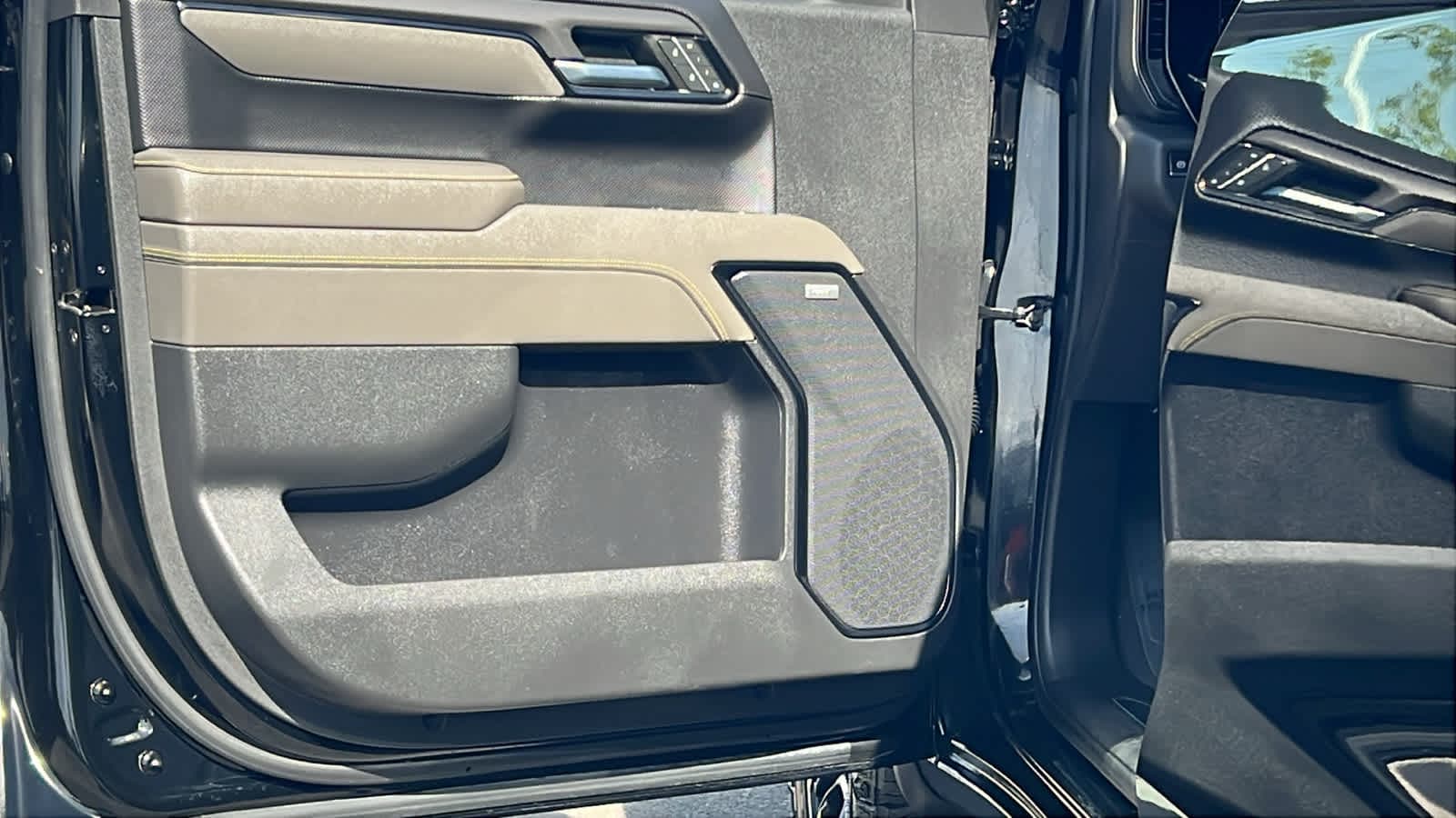Thumbnail: 2023 Chevrolet Silverado 1500 - 23