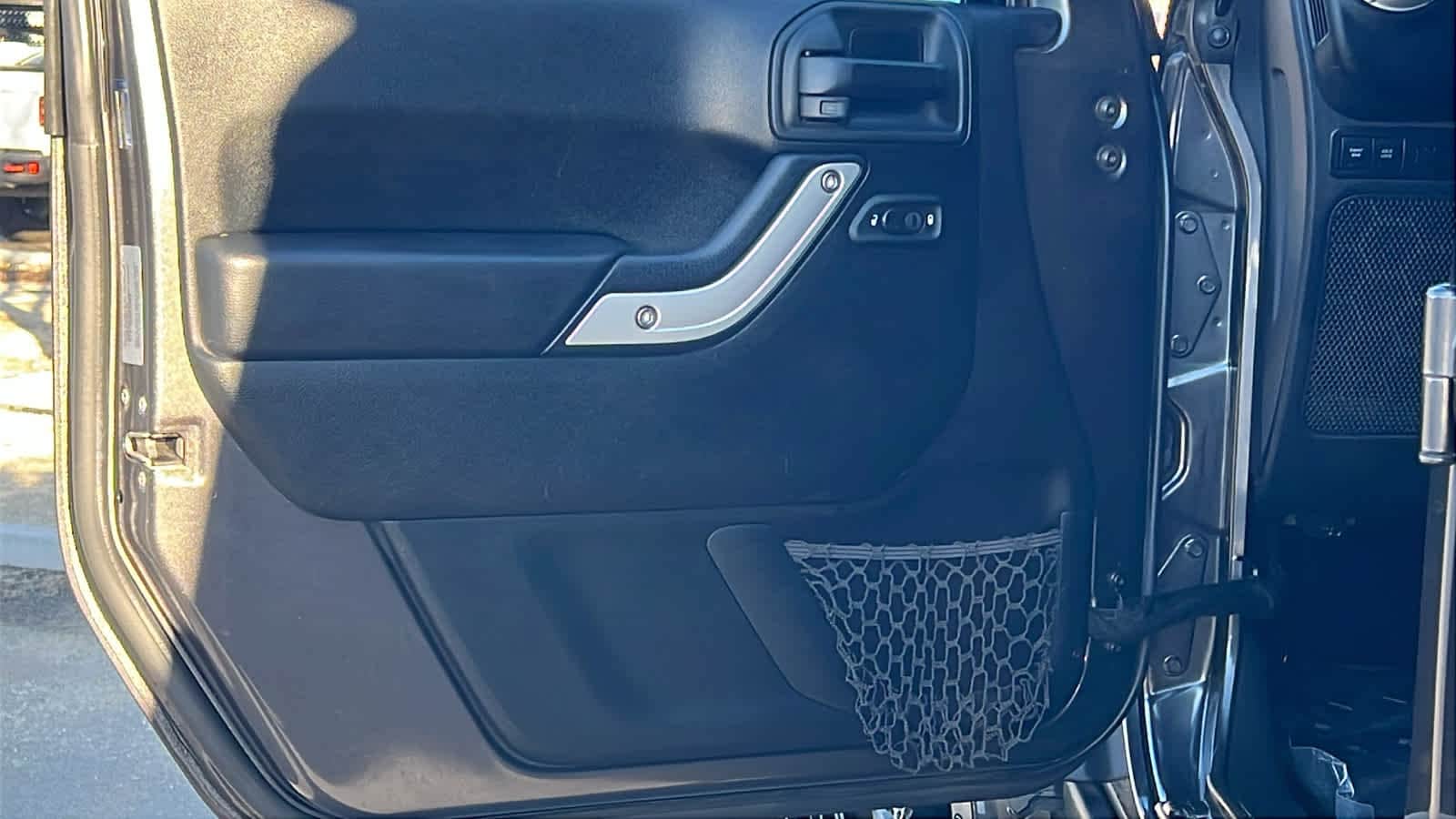 Thumbnail: 2017 Jeep Wrangler - 22