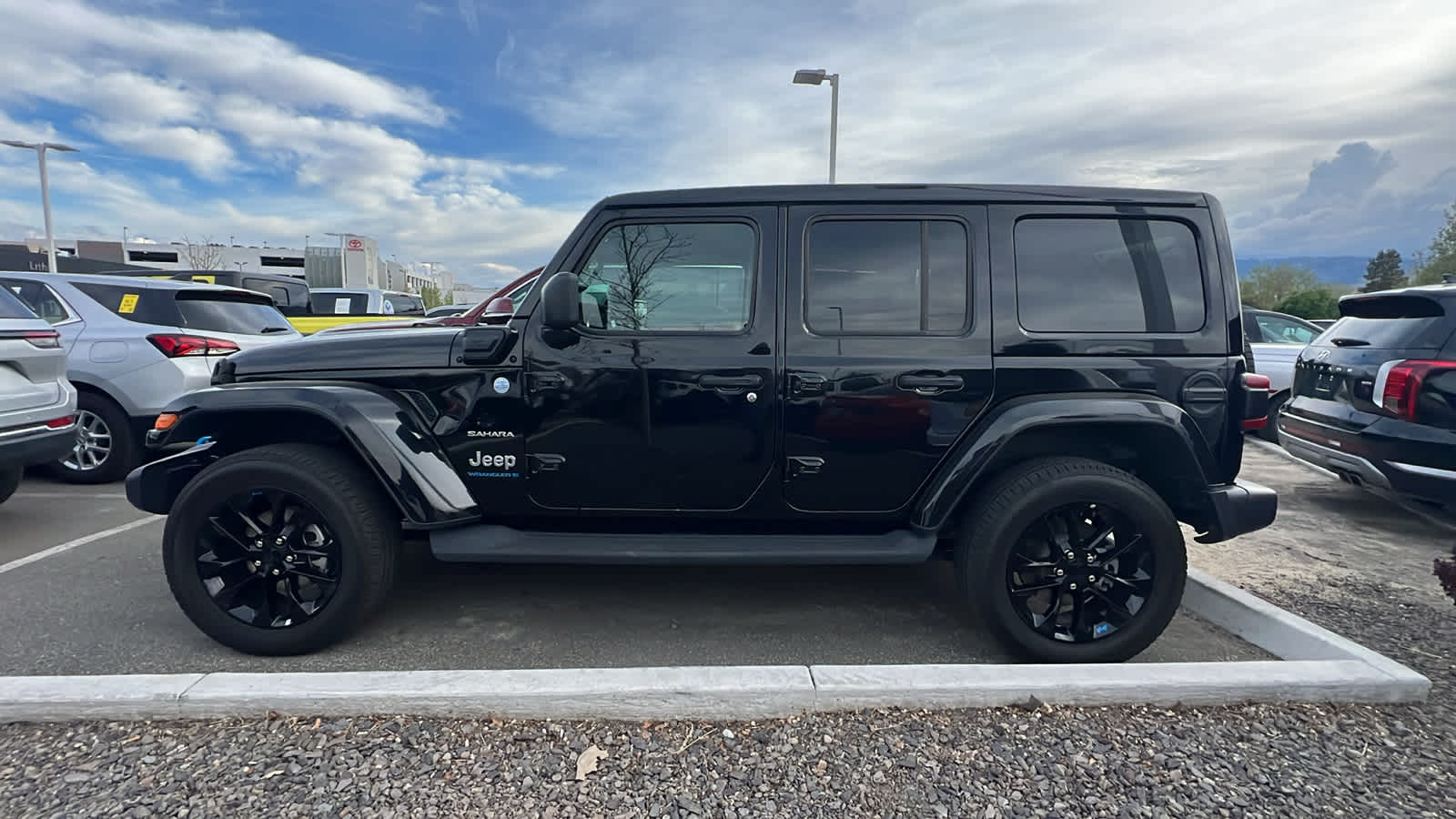 Thumbnail: 2023 Jeep Wrangler - 9