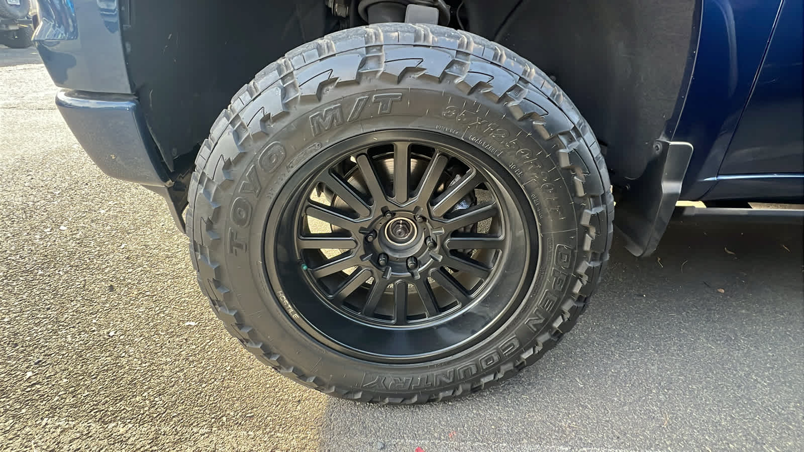 Thumbnail: 2023 Chevrolet Silverado 1500 - 9