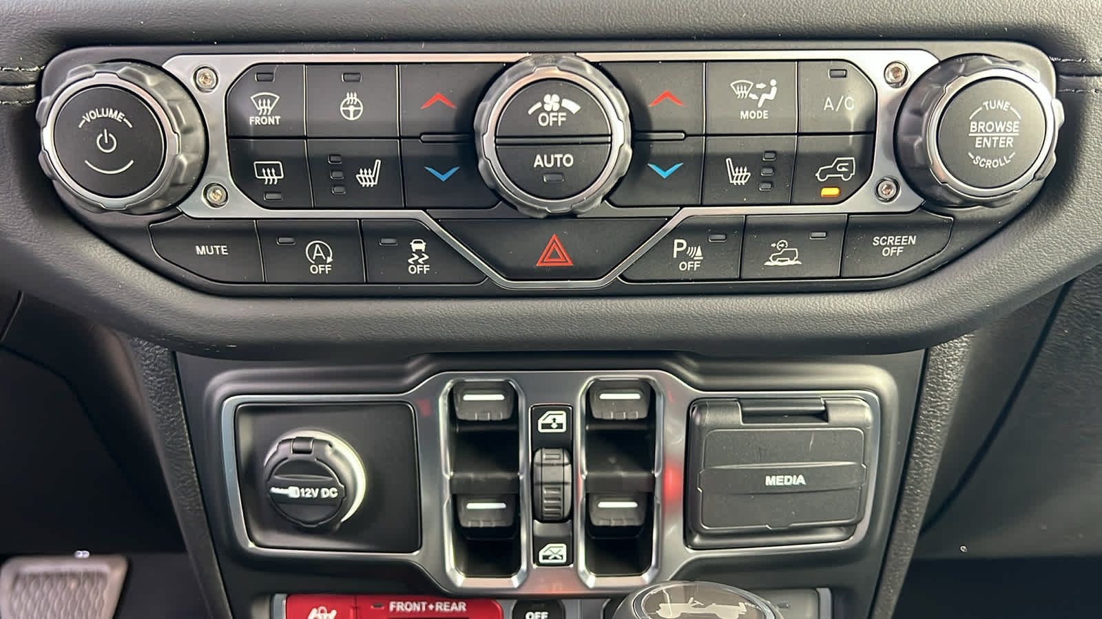 Thumbnail: 2026 Jeep Wrangler - 14