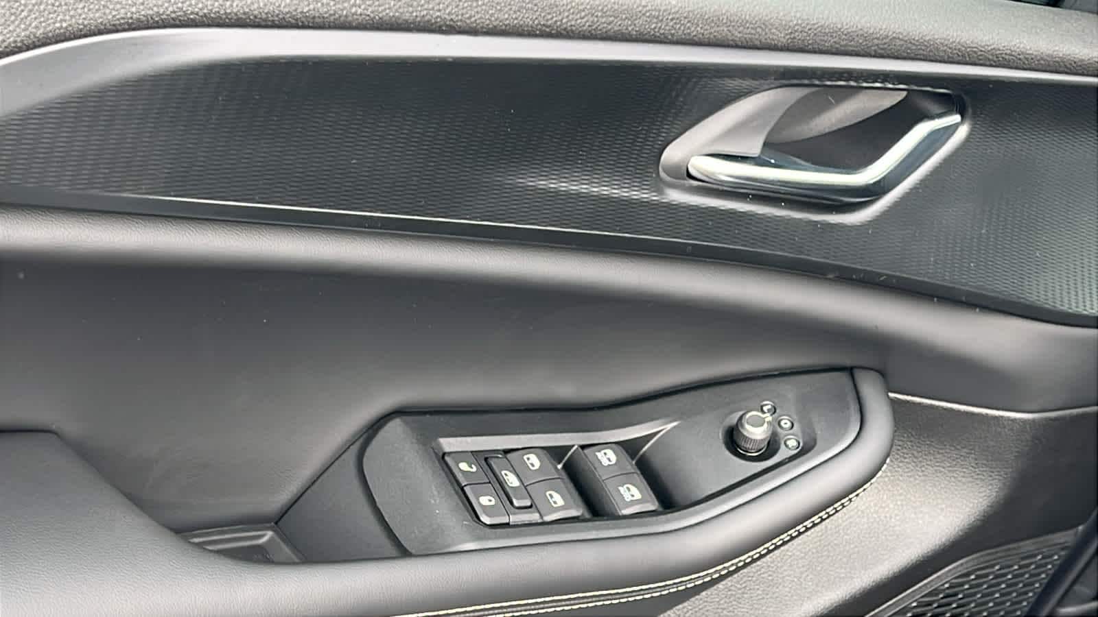 Thumbnail: 2025 Jeep Grand Cherokee - 22