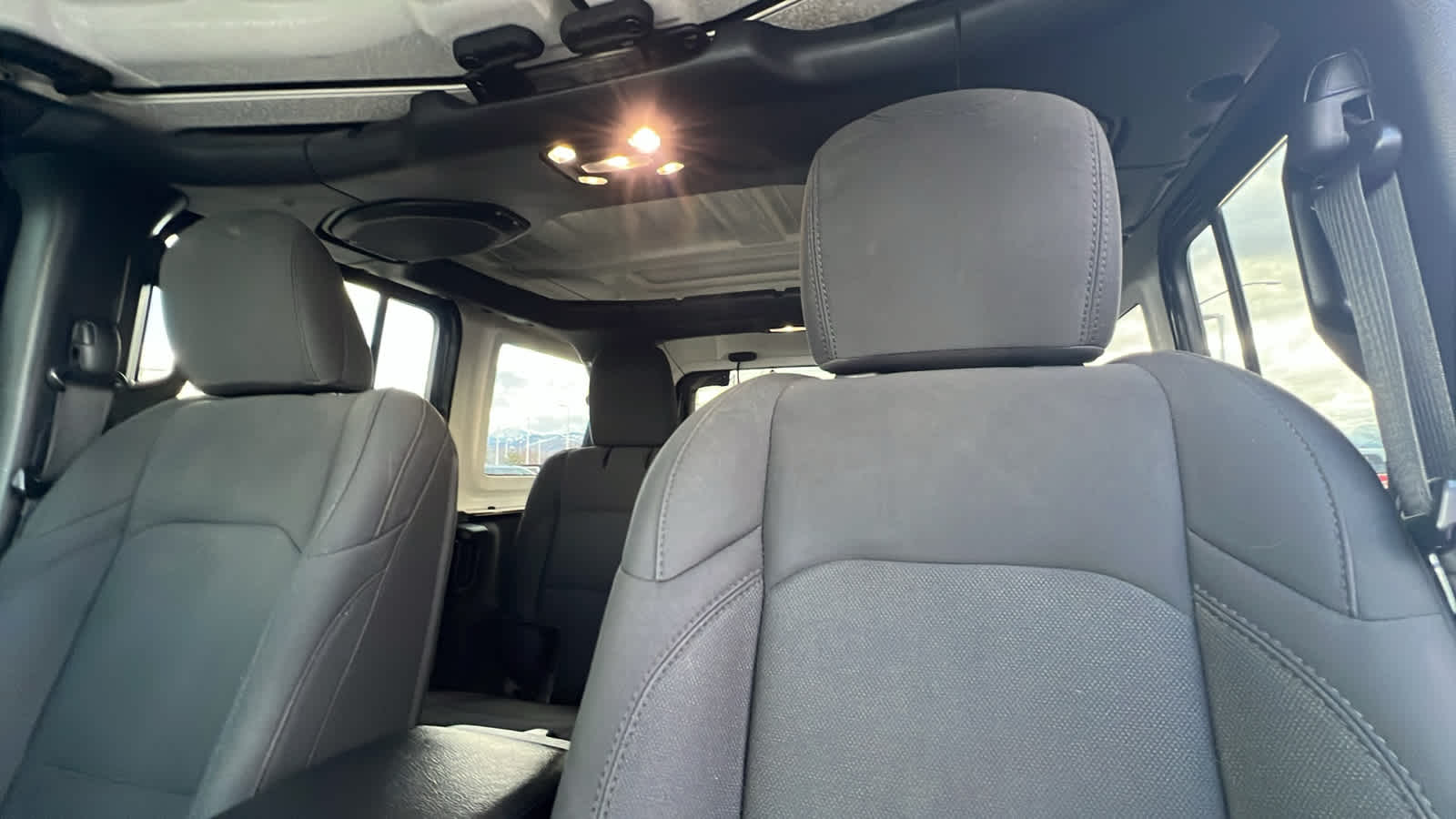 Thumbnail: 2020 Jeep Wrangler - 11