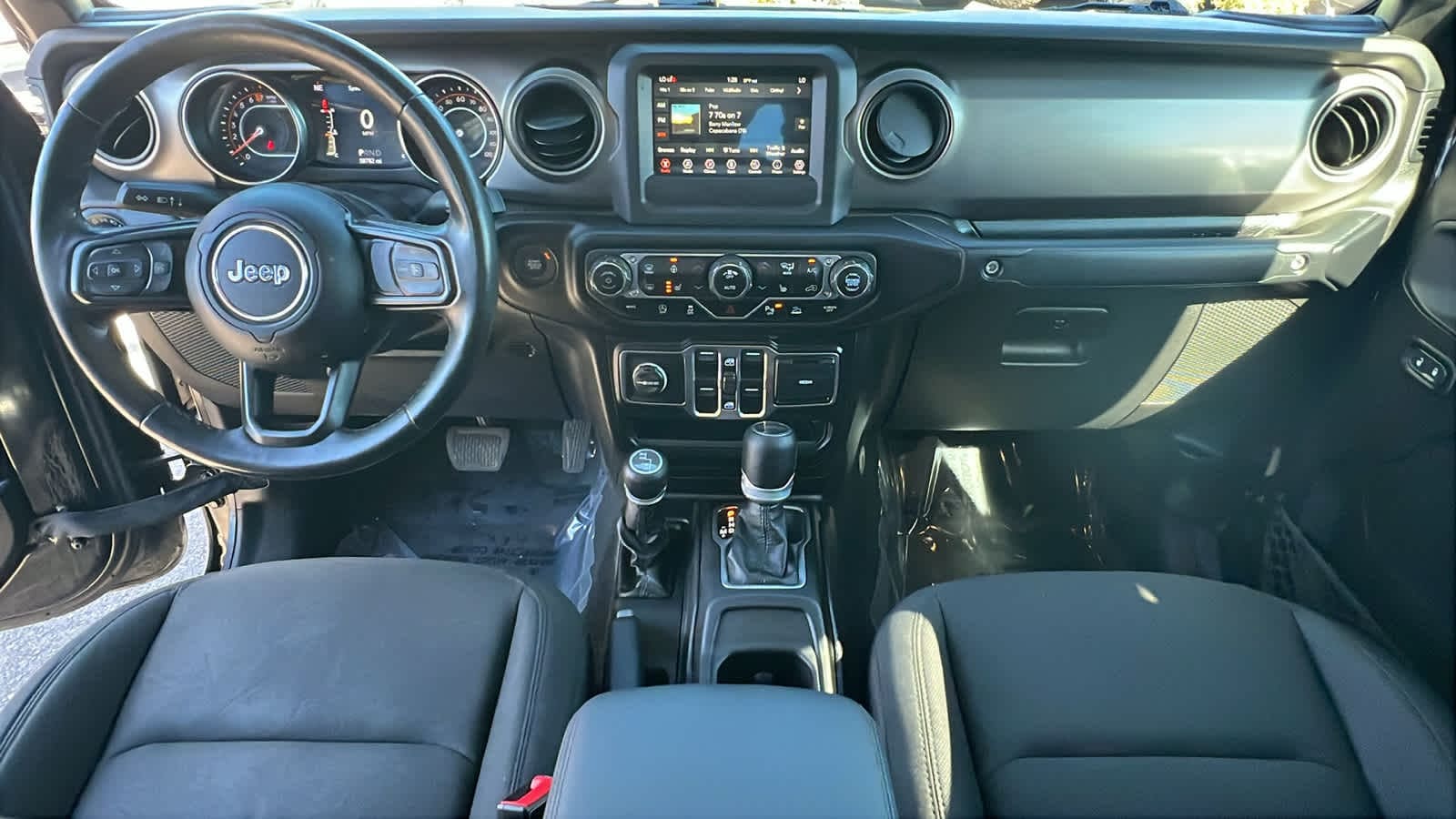 Thumbnail: 2020 Jeep Gladiator - 26