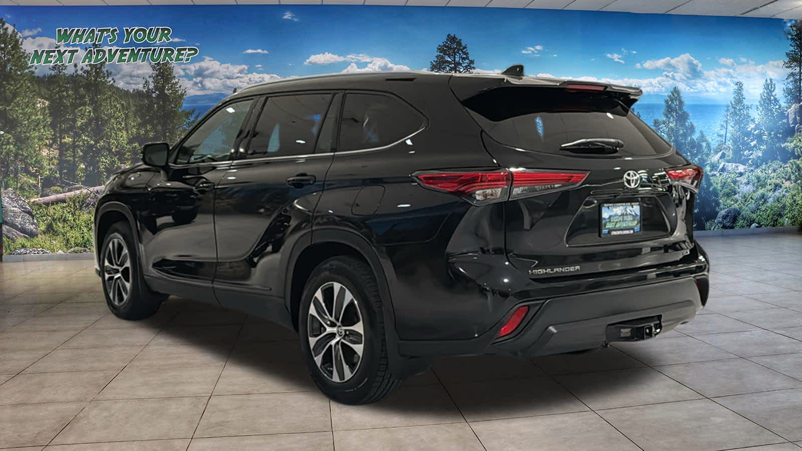 Thumbnail: 2021 Toyota Highlander - 7