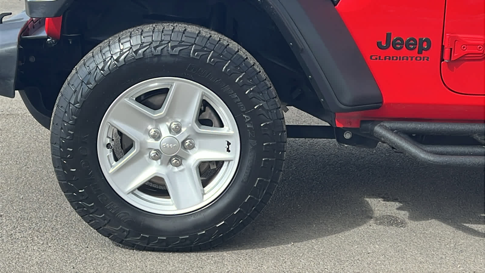 Thumbnail: 2020 Jeep Gladiator - 9