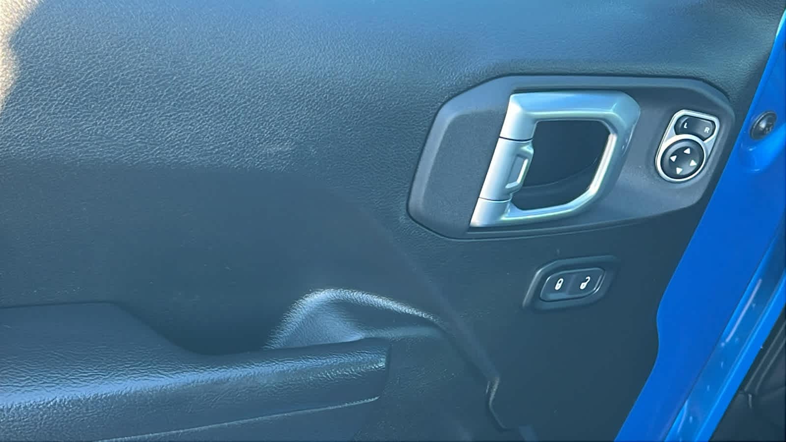 Thumbnail: 2023 Jeep Wrangler - 22