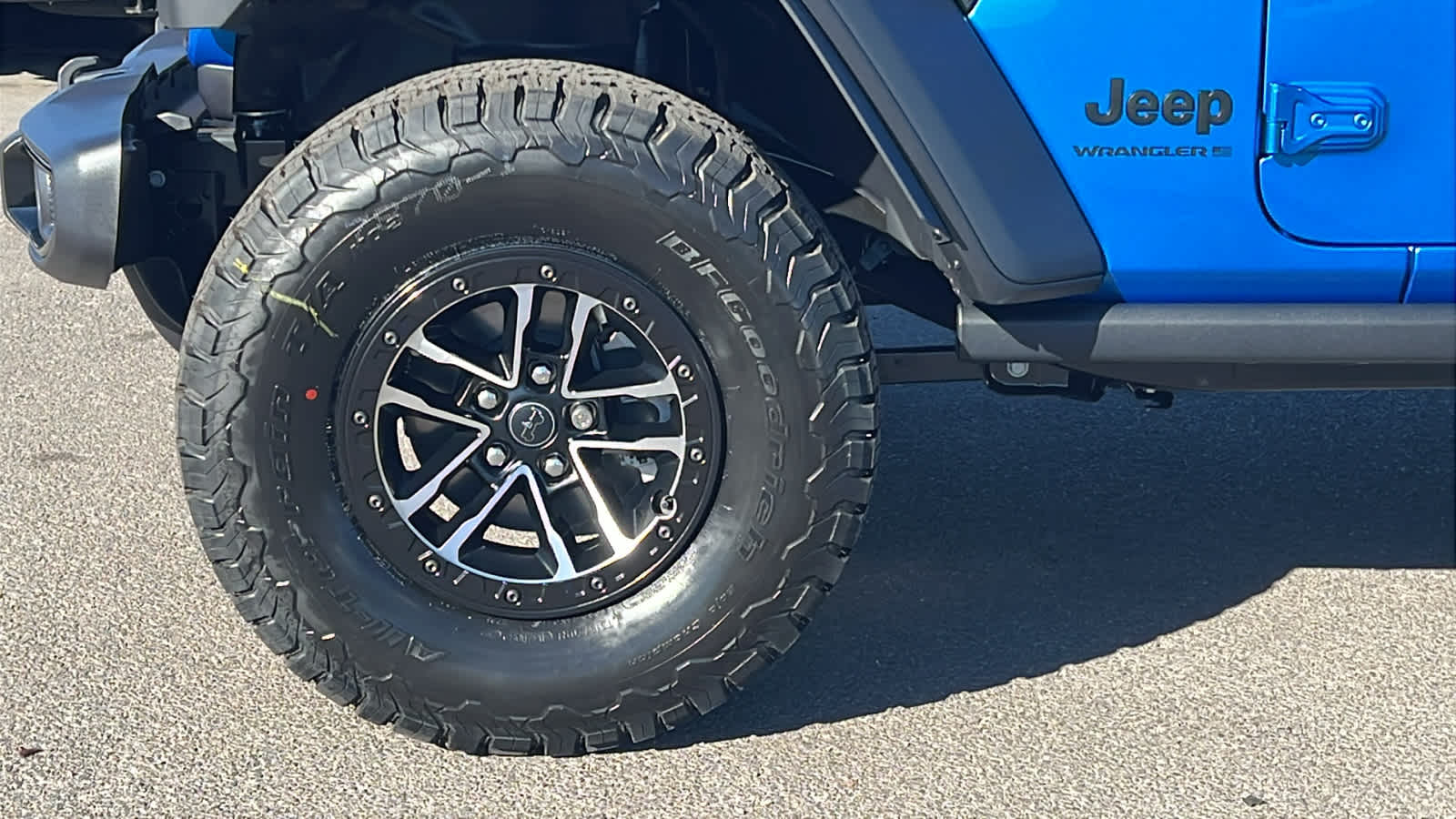 Thumbnail: 2026 Jeep Wrangler - 9