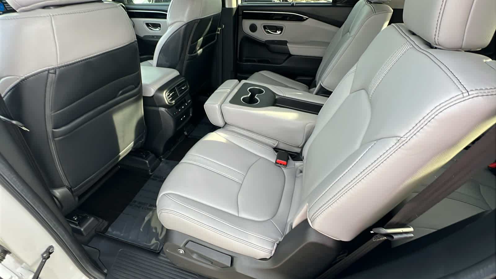 Thumbnail: 2025 Honda Pilot - 24