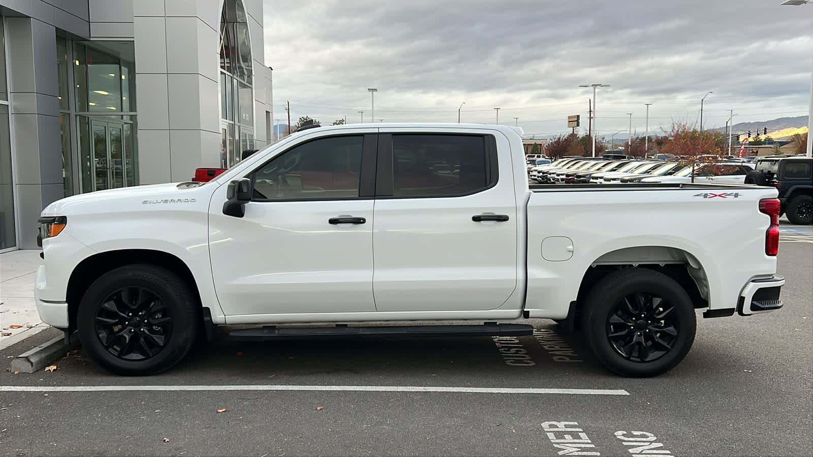 Thumbnail: 2024 Chevrolet Silverado 1500 - 9