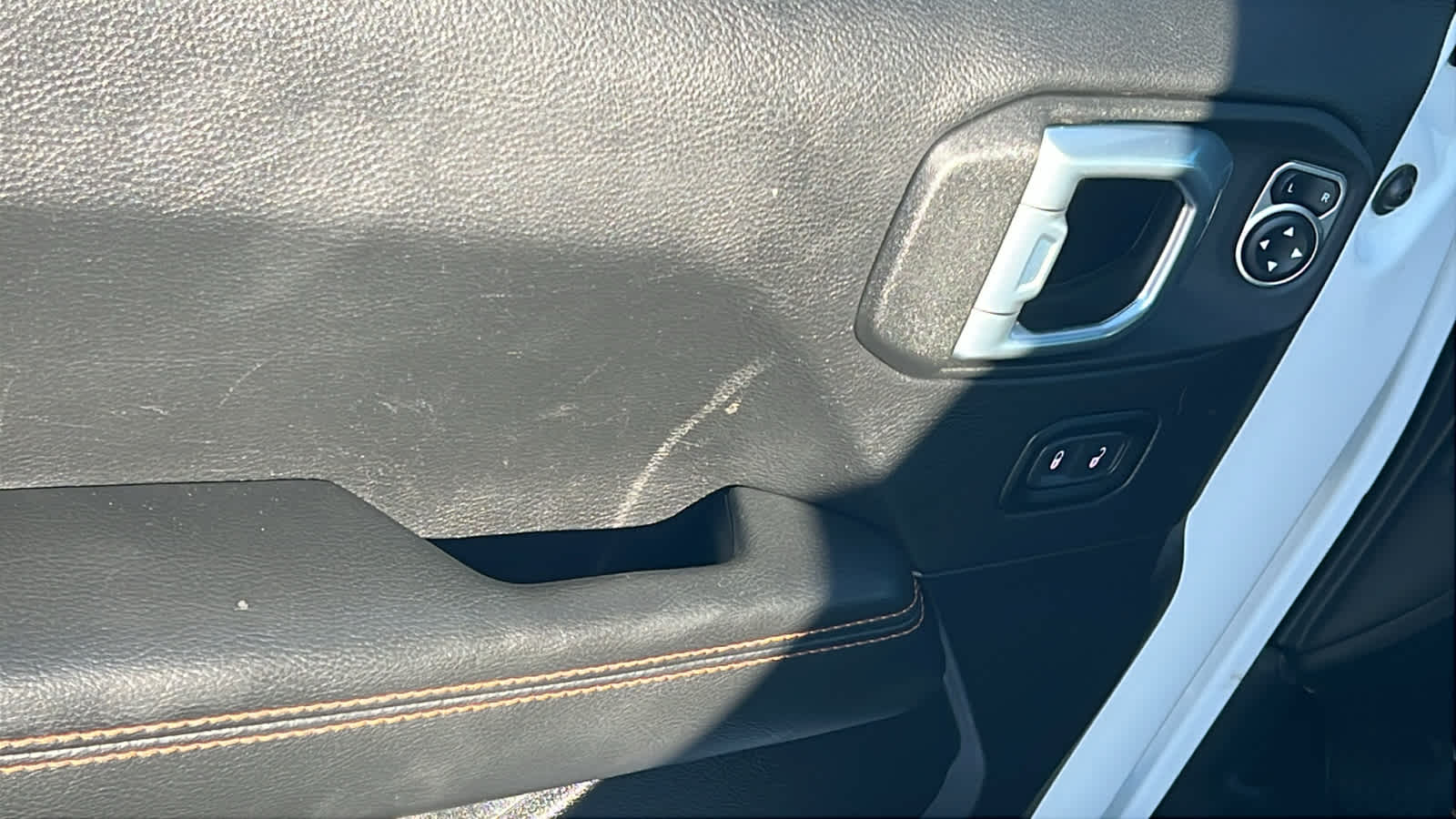 Thumbnail: 2021 Jeep Gladiator - 22