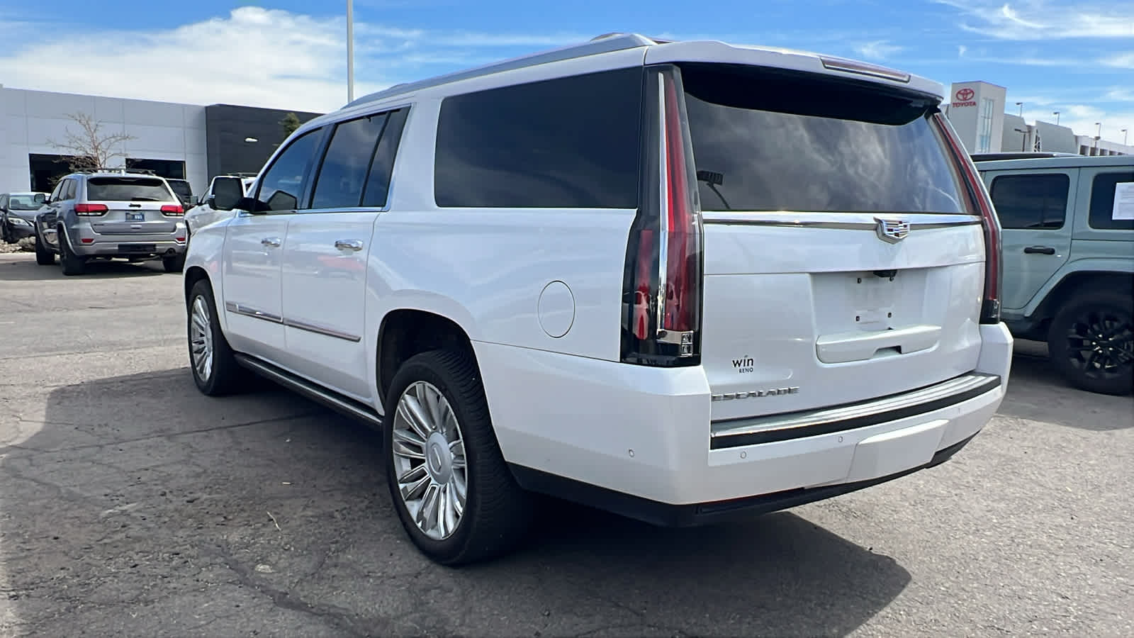 Thumbnail: 2018 Cadillac Escalade - 7