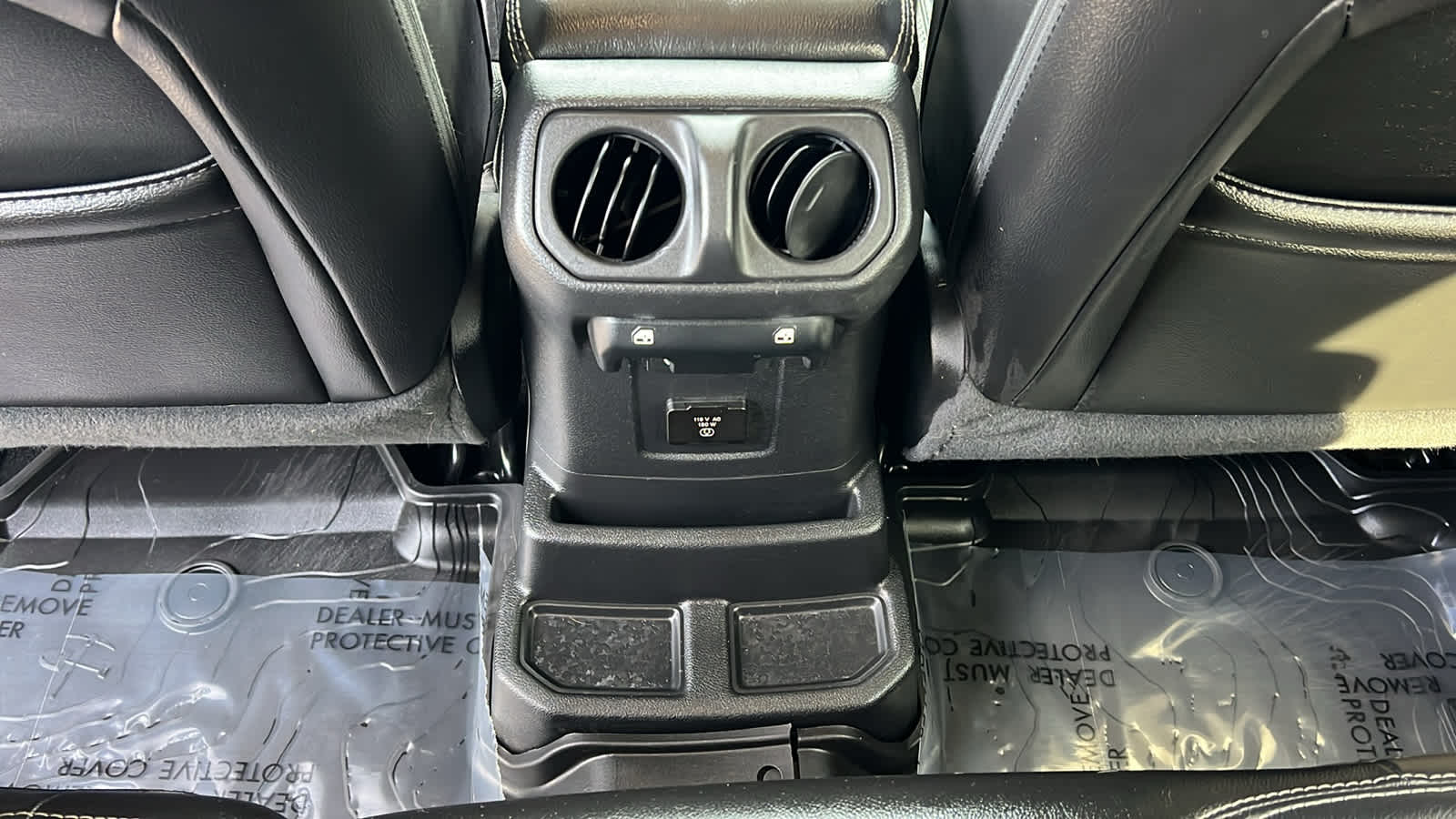 Thumbnail: 2022 Jeep Wrangler - 25