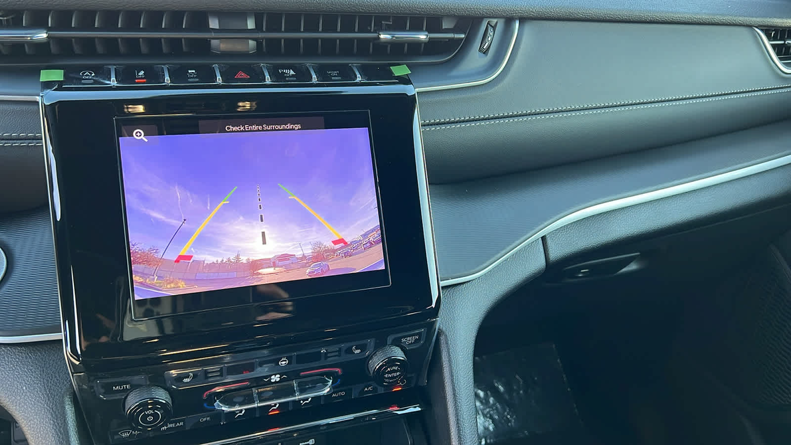 Thumbnail: 2025 Jeep Grand Cherokee L - 16