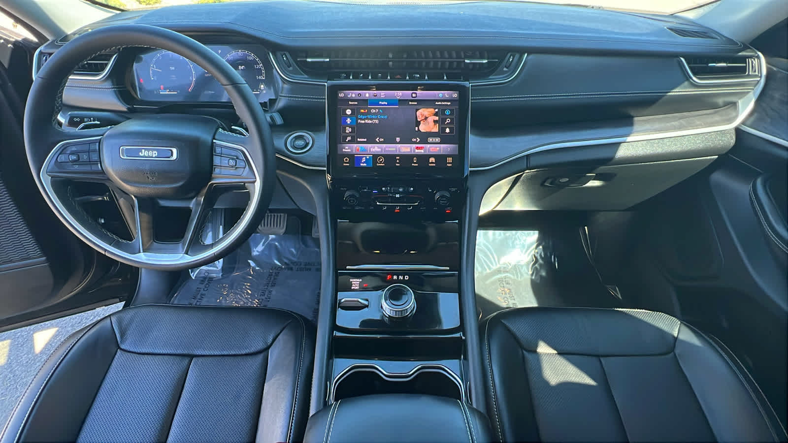 Thumbnail: 2023 Jeep Grand Cherokee - 26