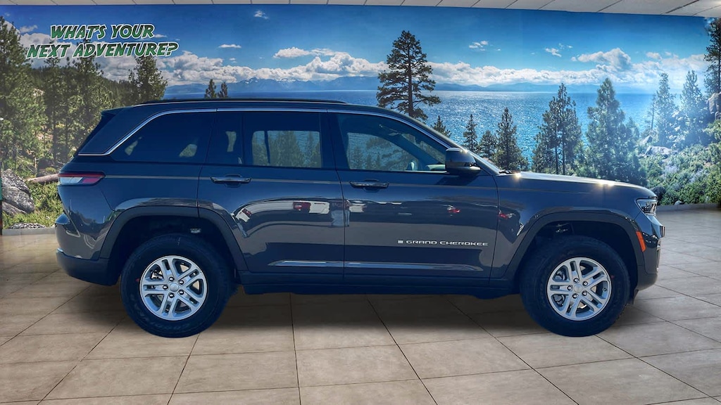 New 2025 Jeep Grand Cherokee Laredo Sport Utility