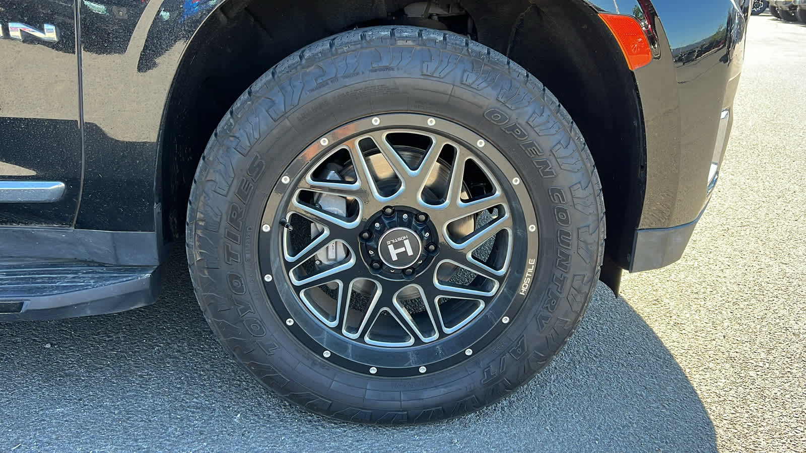 2021 Gmc Yukon SLT photo 4