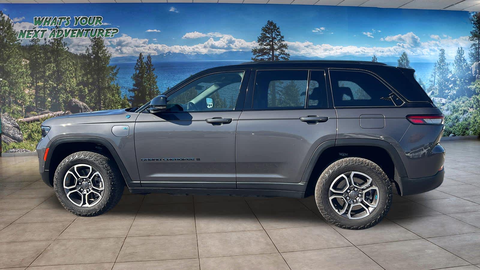 Thumbnail: 2022 Jeep Grand Cherokee - 8