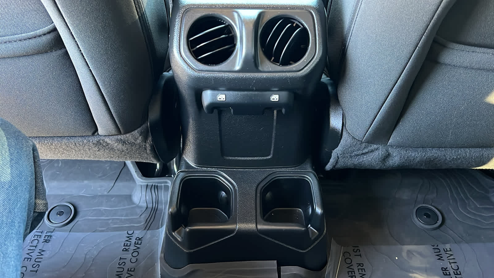 Thumbnail: 2023 Jeep Wrangler - 25