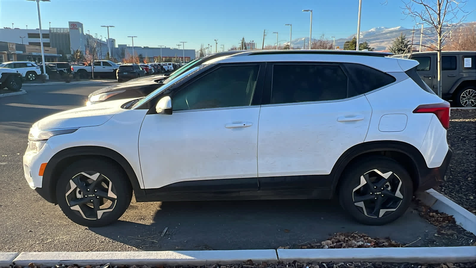 Thumbnail: 2024 Kia Seltos - 7