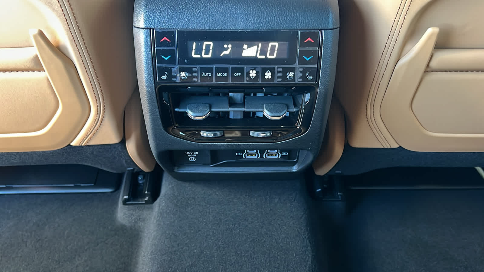 Thumbnail: 2025 Jeep Grand Cherokee - 25