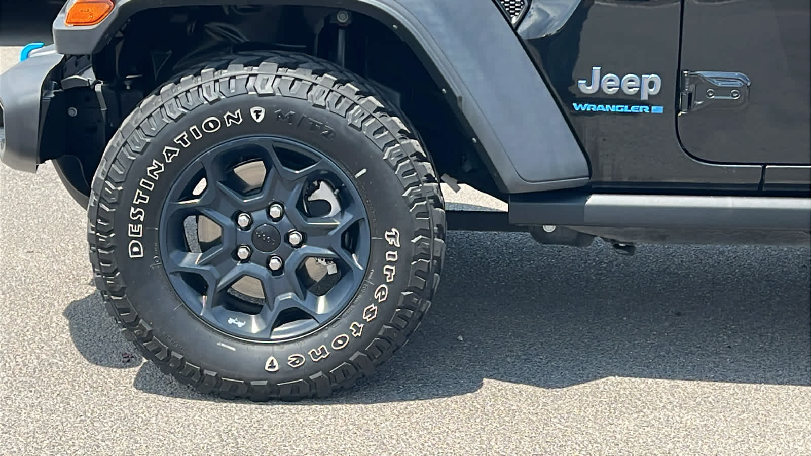Thumbnail: 2023 Jeep Wrangler - 9