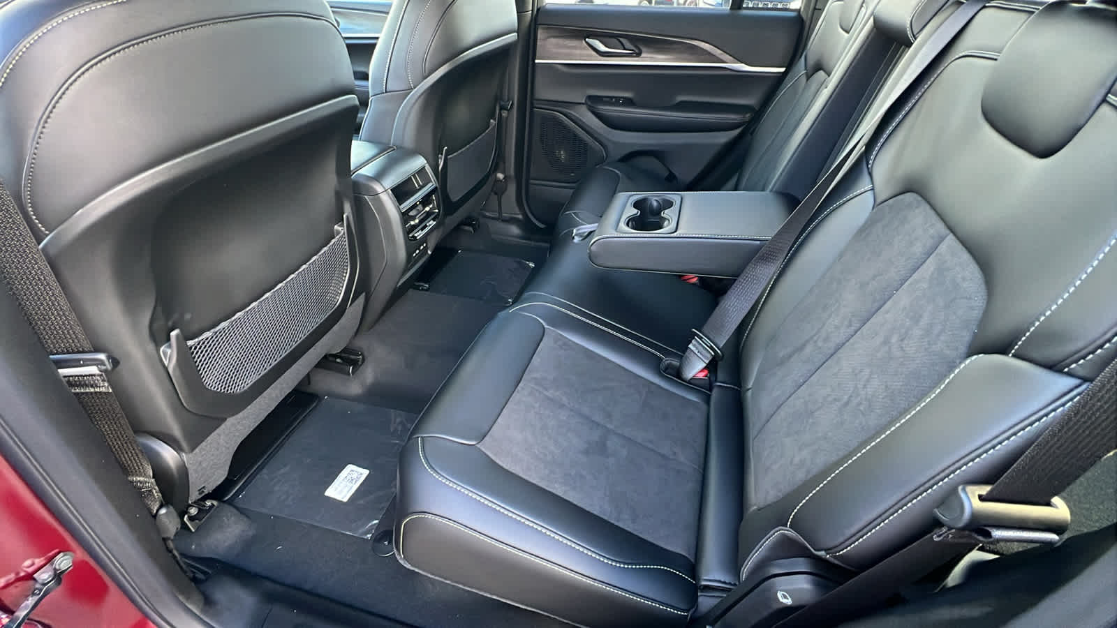 Thumbnail: 2026 Jeep Grand Cherokee - 24