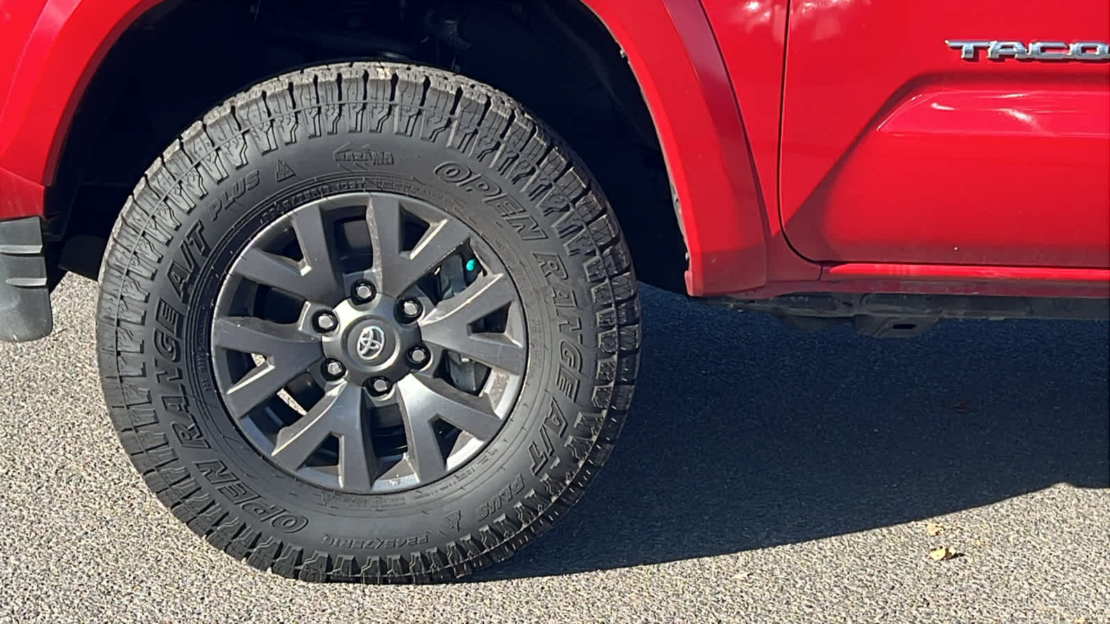 Thumbnail: 2023 Toyota Tacoma - 9