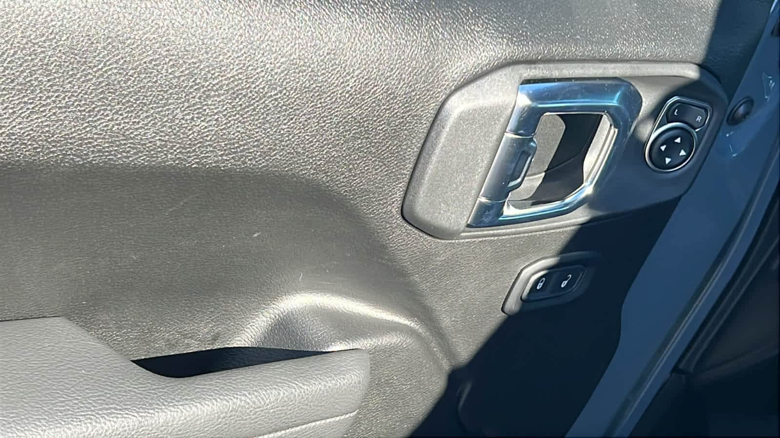 Thumbnail: 2026 Jeep Wrangler - 22