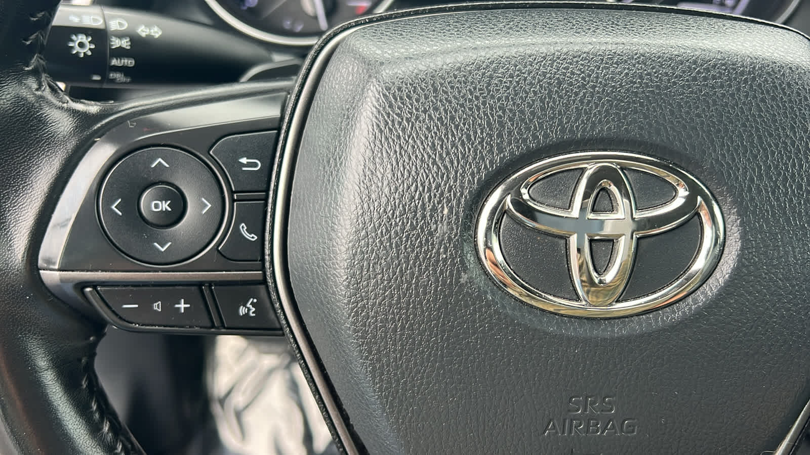 Thumbnail: 2023 Toyota Camry - 19