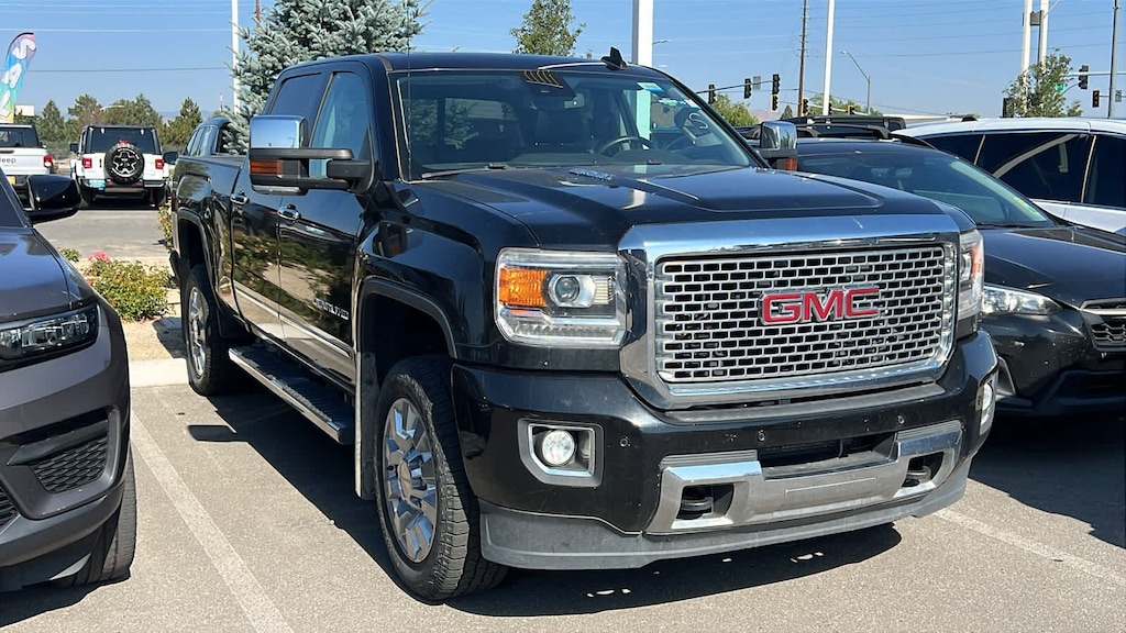 Used 2016 GMC Sierra 2500HD Denali Truck Crew Cab