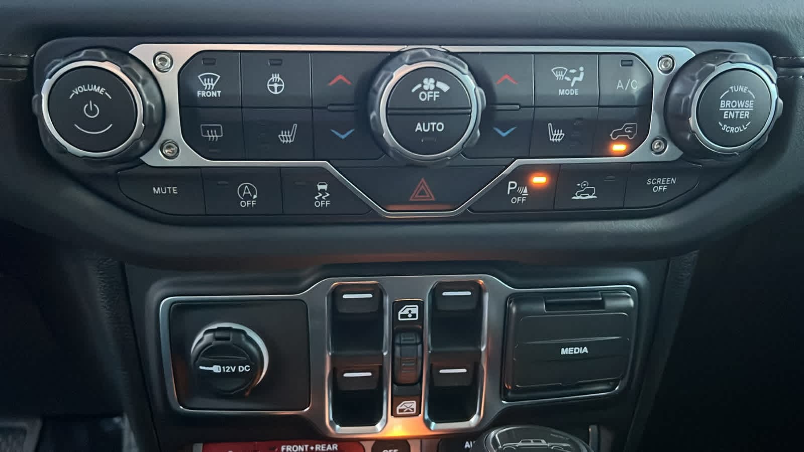 Thumbnail: 2026 Jeep Gladiator - 14