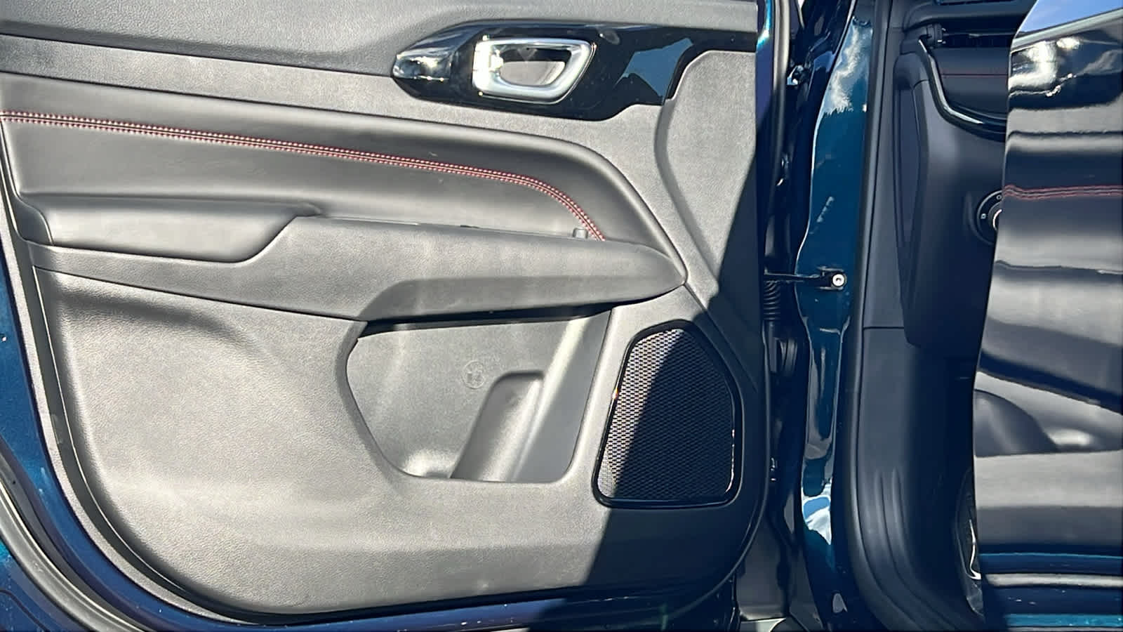 Thumbnail: 2026 Jeep Compass - 23