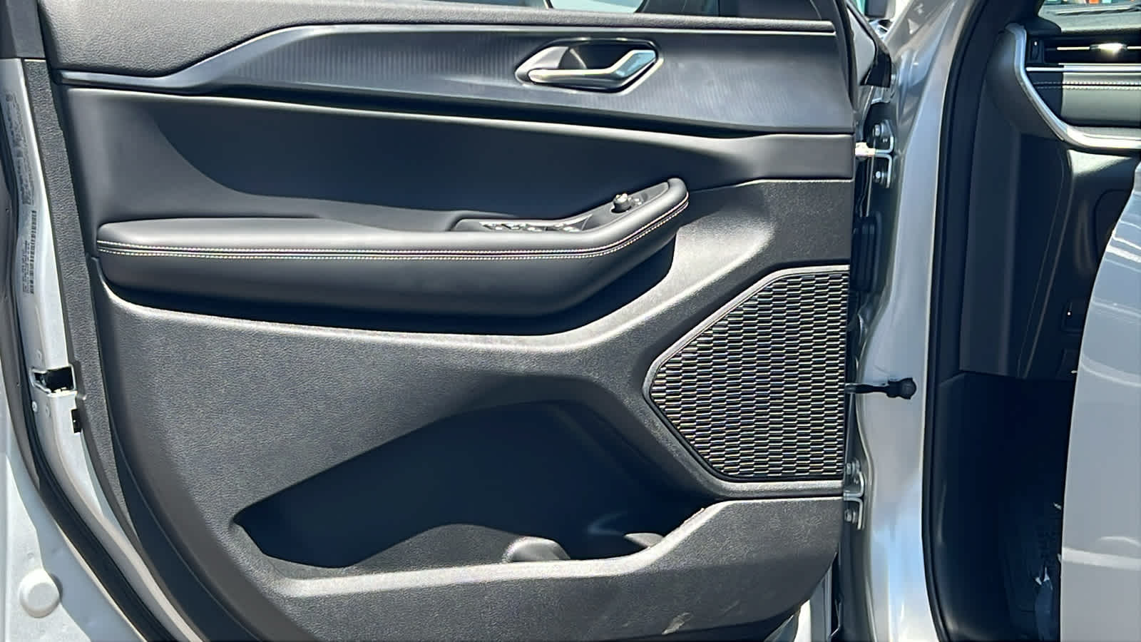 Thumbnail: 2025 Jeep Grand Cherokee L - 23