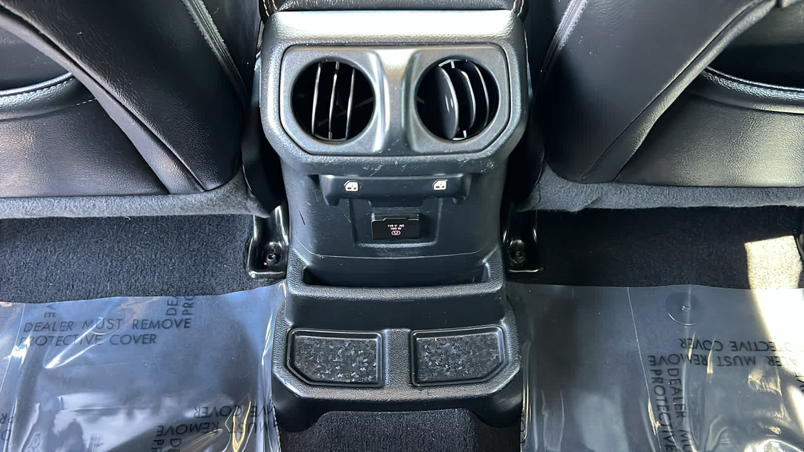 2022 Jeep Wrangler Unlimited Sahara 25