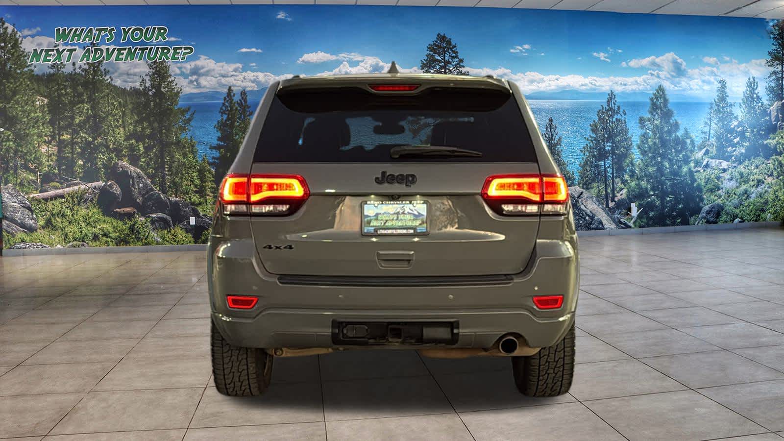 Thumbnail: 2020 Jeep Grand Cherokee - 6