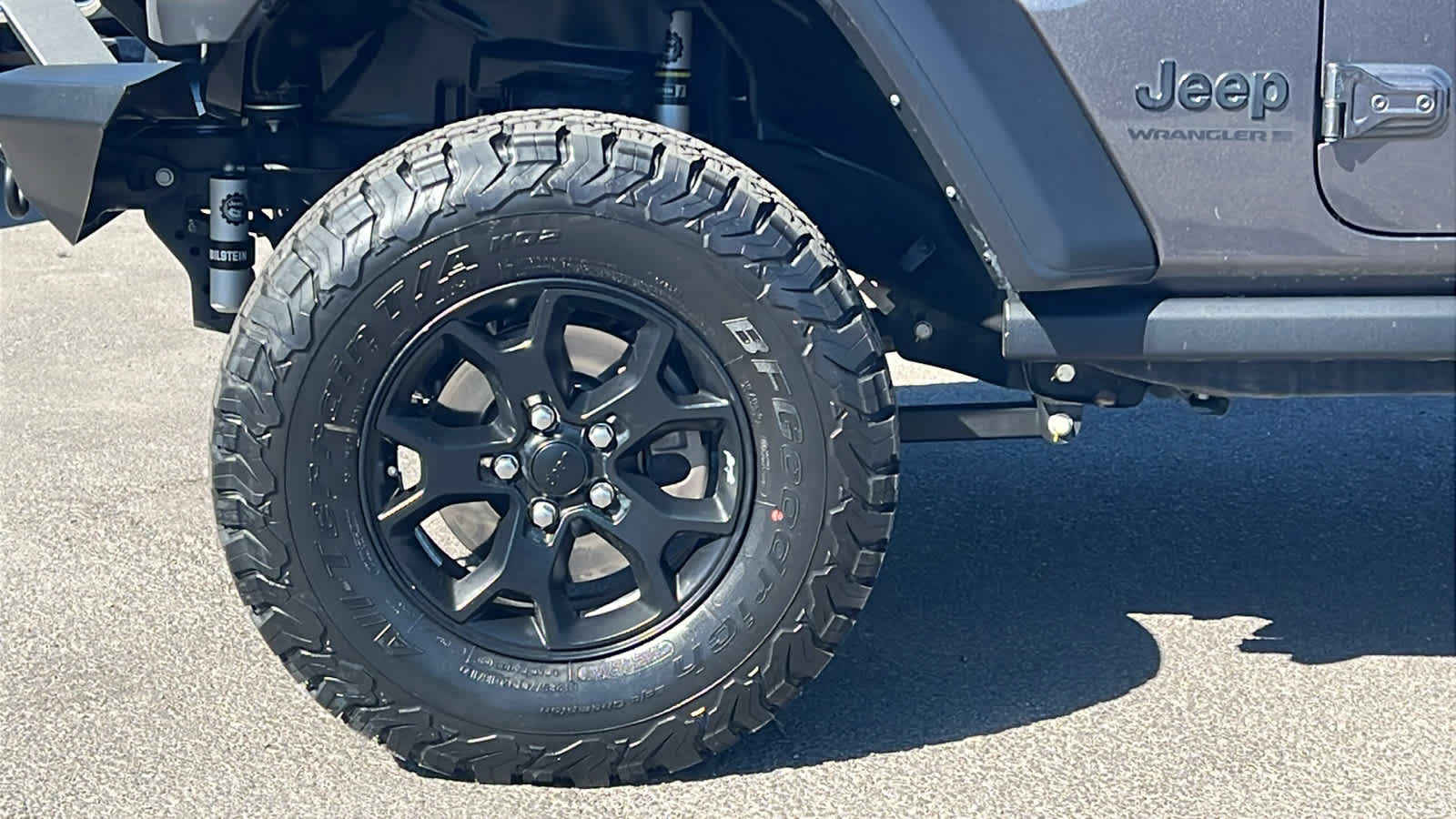 Thumbnail: 2023 Jeep Wrangler - 9