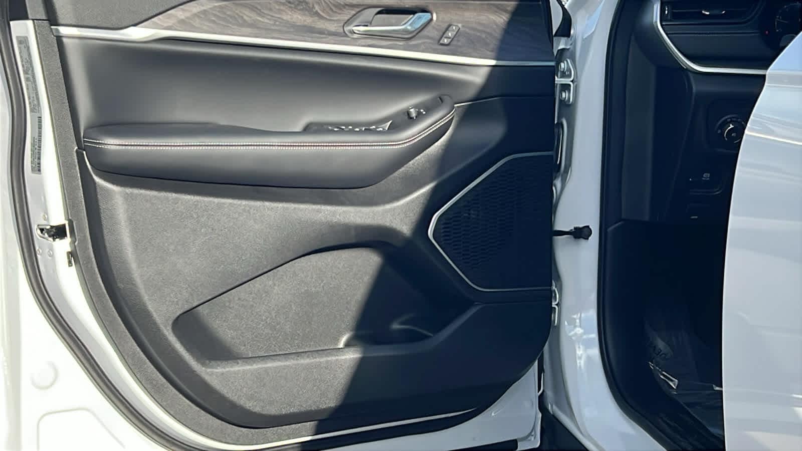 Thumbnail: 2026 Jeep Grand Cherokee L - 23