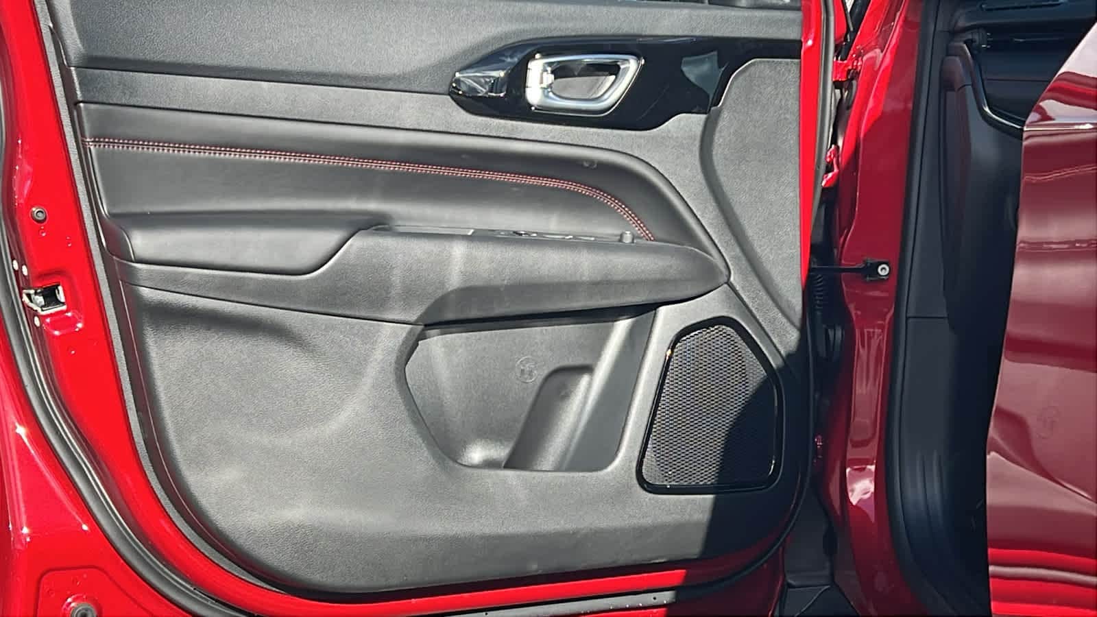 Thumbnail: 2026 Jeep Compass - 23