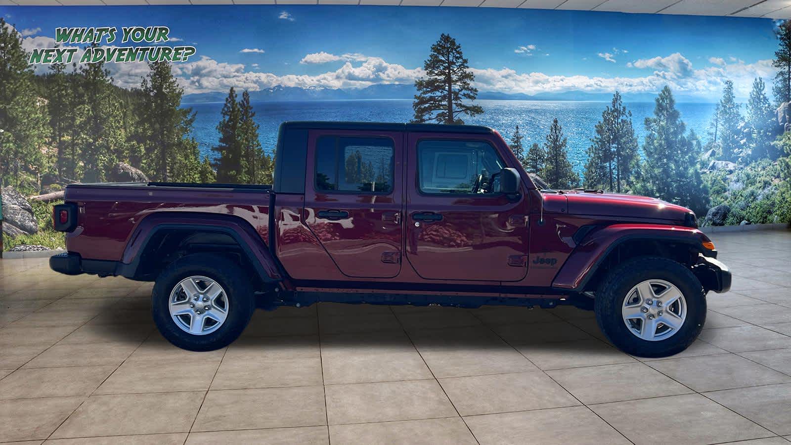 Thumbnail: 2022 Jeep Gladiator - 4