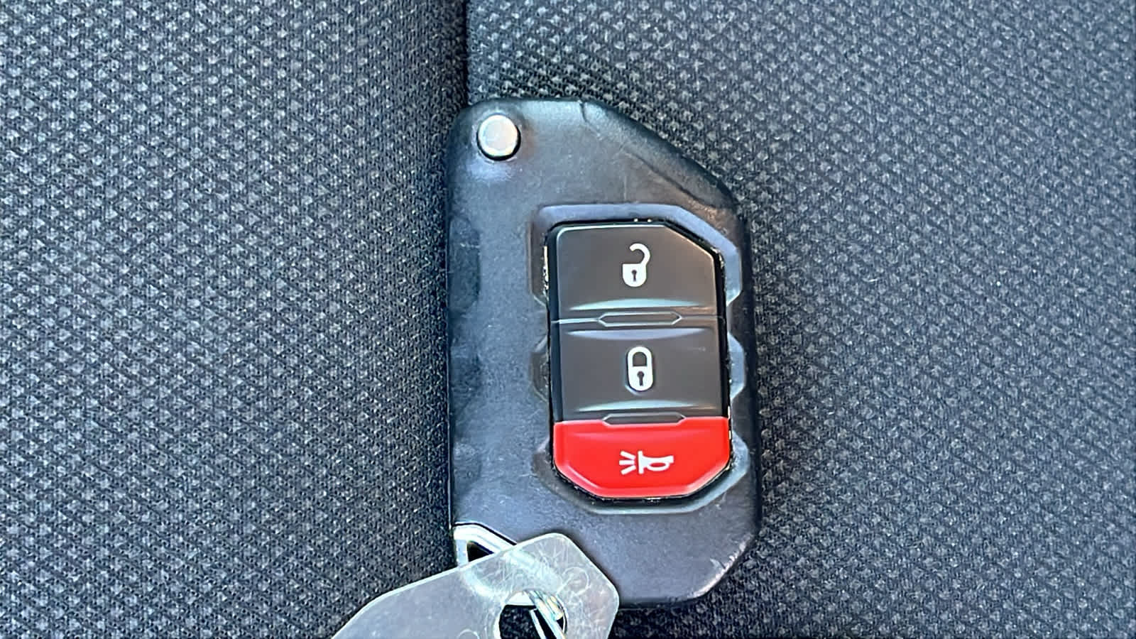 Thumbnail: 2023 Jeep Wrangler - 29