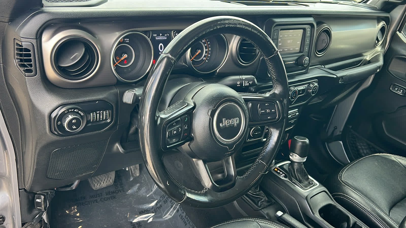 Thumbnail: 2020 Jeep Gladiator - 10